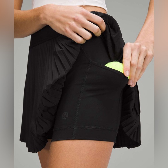 Lululemon Varsity High-Rise Pleated Tennis Skirt With Shorts Skort Black size 4 - Picture 6 of 13